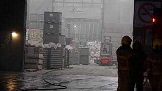 Brand bij recyclingbedrijf in Wognum 4