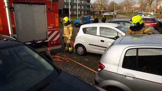 Betuurder parkeert in heg3