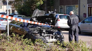 Mogelijke brandstichting van auto in Enkhuizen