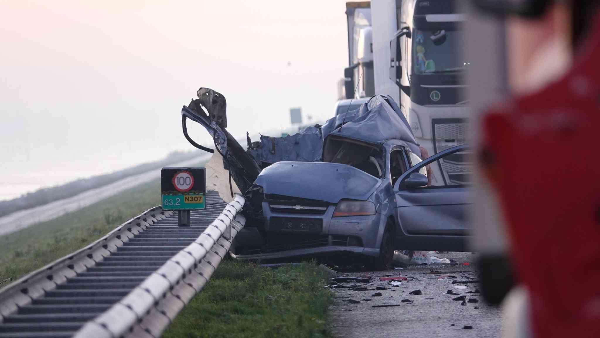 Ernstig Ongeluk Op Dijk Enkhuizen - Lelystad - HoornRadio / HoornGids ...