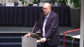 Wethouder Helling het willen afschaffen vanreclamebelasting is jaarlijks ritueel