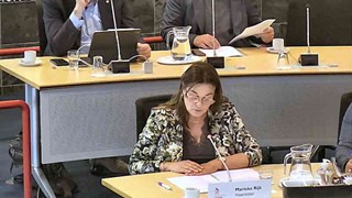 Voorzitter Marieke Rijk (FT) leidde de commissievergadering efficient