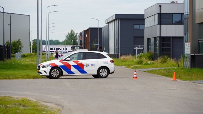 Onderzoek door politie op Jelle Zijlstraweg in Zwaag