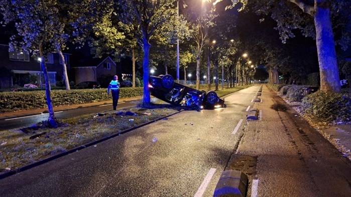 18-Jarige dronken en zonder rijbewijs veroorzaakt ongeluk in Hoorn