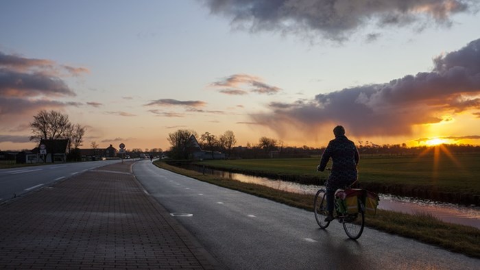 Fietspad zonder kantmarkeringen