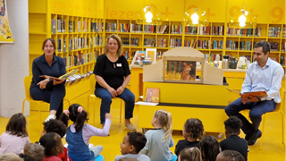 Voorlezen in de bibliotheek